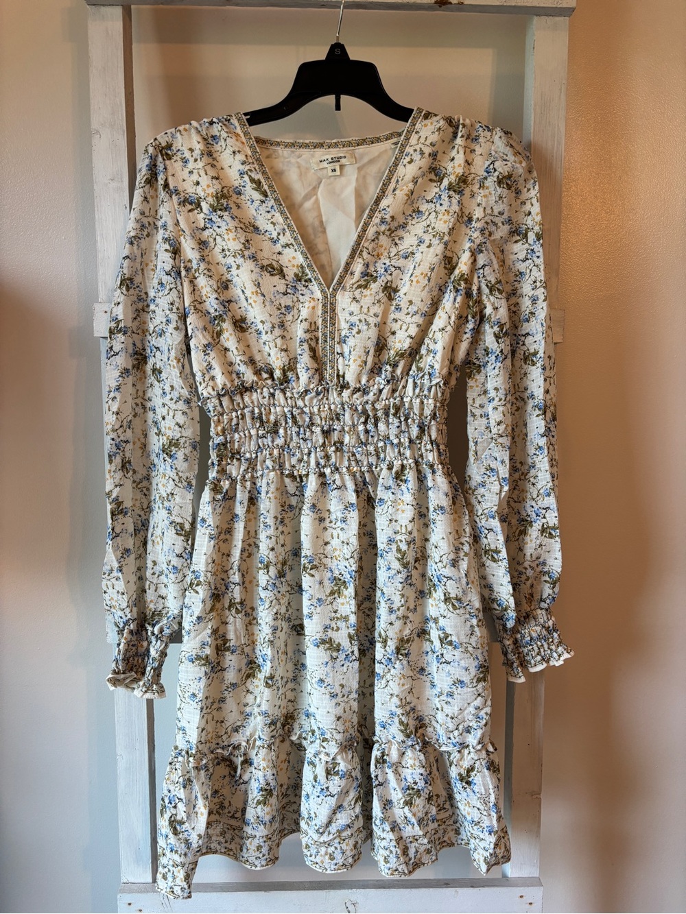 NWOT Max Studio Cream Floral V-Neck Long Sleeve Smocked Dress